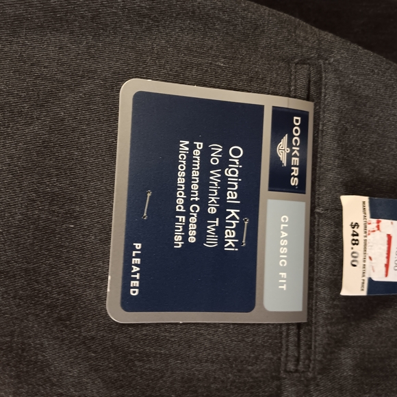 Dockers Classic Fit Khaki Pants - Picture 1 of 3